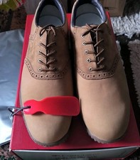 Hauer wie Mephisto hoch