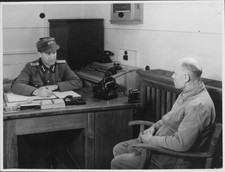 Foto Berlin ?, Polizist am