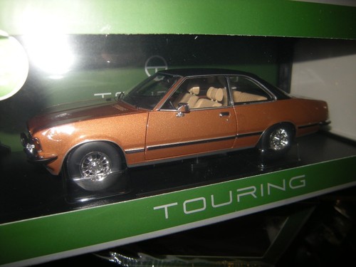 Touring opel commodore b - 1:18,