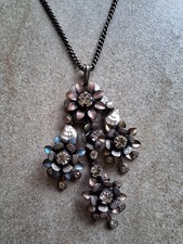 Wunderschöne Halskette von