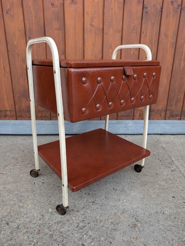 Nähtisch vintage retro - nähtisch,