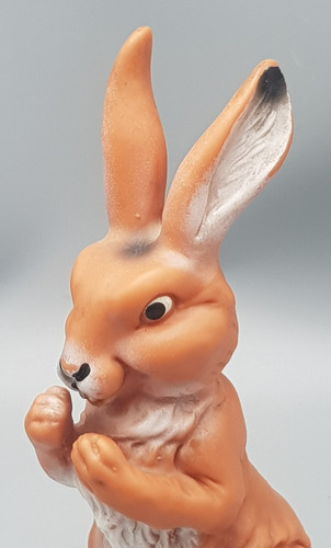 Alte quitschfigur hase - alte,