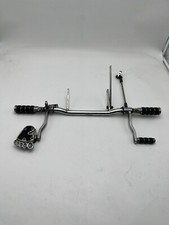 Suzuki VS 800 Vorverlegte Fussrastenanlage Bremspedal Schaltpedal VS 600 #31192