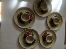 Eierbecher Retro mit Blumen