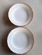 Meissen, 2 Speiseteller, Neuer Ausschnitt, Roter Rand, 1. Wahl