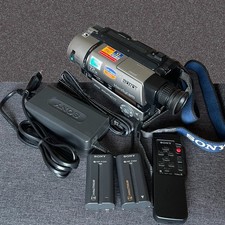 Sony Handycam Hi8 CCD-TR840E +