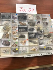 Kleine Sammlung mit Mineralien