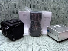 Hasselblad - 500CM black Kit Sonnar C 4/150mm Magazin A12 "serviced" - TOP!