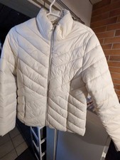 De Facto M Creme (fällt eher