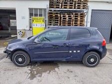 Schlachtfest VW Golf 5 V 1,4 16V Bj.2006 Ausschnitt vom Einstieg Nr.99/25