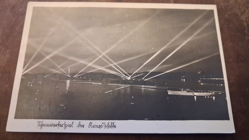 Scheinwerferspiel der - -,