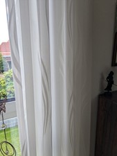 Gardine cremefarbig mit Muster 