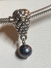 Pandora Charm Traube bicolor mit 2 Diamanten und Eine schwarze Perle 790547D