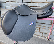 15 1/2" MW Whitaker Junior Pro Springsattel - Schwarz