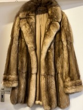 Exklusiver Zobelmantel, 3/4