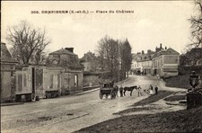 Ak Dampierre Yvelines, Place du Château - 2673235