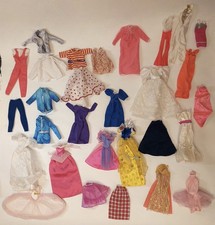 Barbie Kleidung Konvolut ca