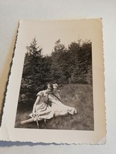 Foto--1935--zwei Mädchen-im Freien-Vintage Foto-Familie-Freundinnen-