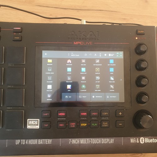 Akai mpc live - mk1, sampler
