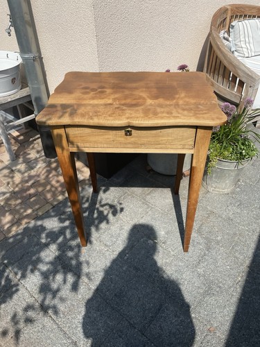 Alter kleiner tisch - alter,