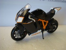 1190 RC 8 R schwarz weiss