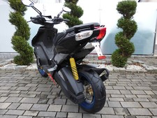 Kennzeichenhalter Aprilia SR50 R, Aprilia SR50R Factory Weiß,originaler Rück.