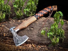 Wikinger-Axt, handgefertigt, Klinge aus Kohlenstoffstahl, Griff aus Eschenholz.