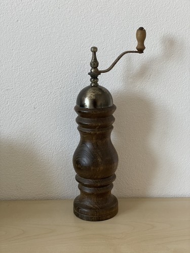 Alte gewürzmühle - alte,