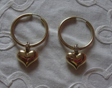 Goldohrringe 375er Creolen mit Herzeinhänger