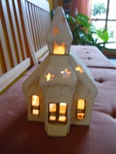 Windlicht / Teelichthalter Kirche a. Keramik, 22 x 16 x 12 cm, Kirche beleuchtb.