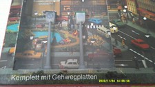 Busch H0 4031 Modell-Straßenlampen komplett mit Gehwegplatten OVP