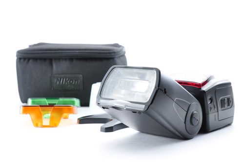 Nikon speedlight 700 fast - nikon,