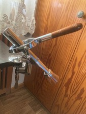 Tischkorkenzieher von BOJ Verchromt mit braunem Holzgriff