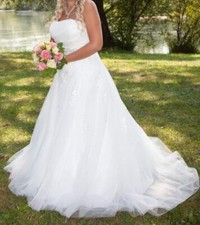 Brautkleid in Ivory mit Reifrock 38/40