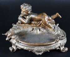 Ablage mit Putte, Knaben