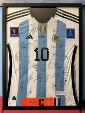 signiertes Team Trikot mit