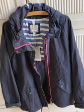 Bench. Mädchen 176 15/16Y