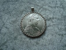 SILBERMÜNZE ÖSTERREICH + ANHÄNGERFASSUNG MARIA THERESIA THALER 1780 CA. 30 GRAMM