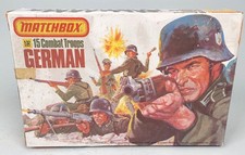 DM. 3773 Matchbox Bausatz 15 German Combat Troops Wehrmacht WW2 1:32