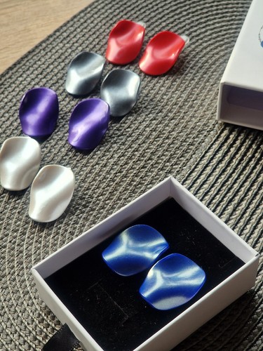 Wavy earrings from - wavy,