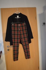 Enge hübsche strechige