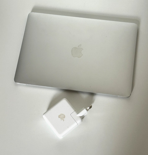 Apple macbook pro 2017 - apple,