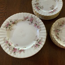 Royal Albert Lavender Rose Set