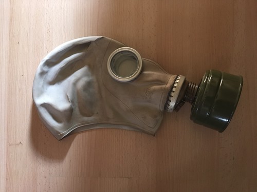 Gasmaske aus dem weltkrieg - aus, 2.