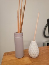 2 Duftvasen (Raumduftspender) ( Diffuser) für Duftstäbchen (Holzstäbchen)
