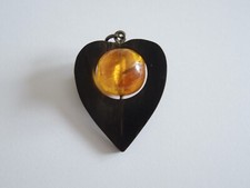 Herz Anhänger aus schwarzem