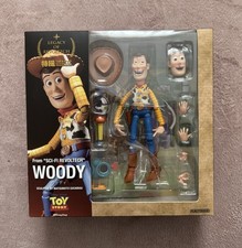 Revoltech toy story woody - revoltech,