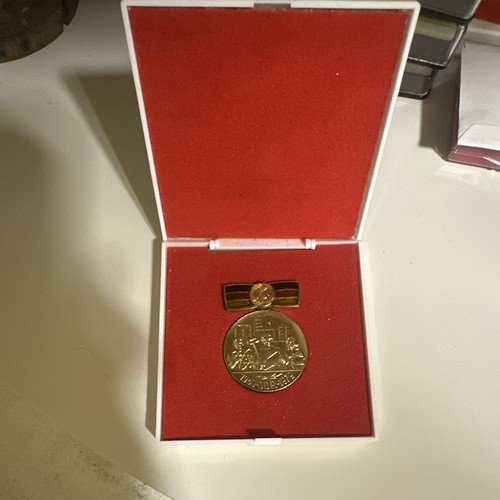 Ddr runde medaille mit - runde,