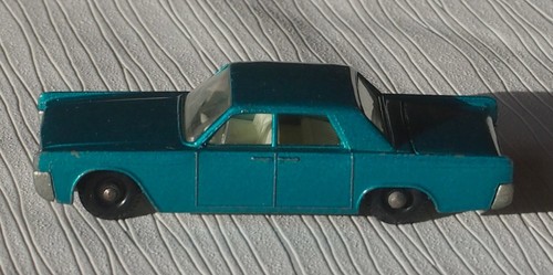 Lincoln continental matchbox - continental,