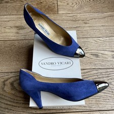 Sandro Vicari, Pumps, Größe 37, Blaues Wildleder mit Metalkappen an den Spitzen